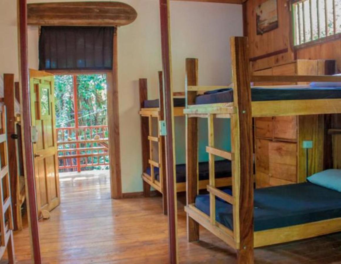 Отель Burnt Toast Surfcamp Носара Экстерьер фото